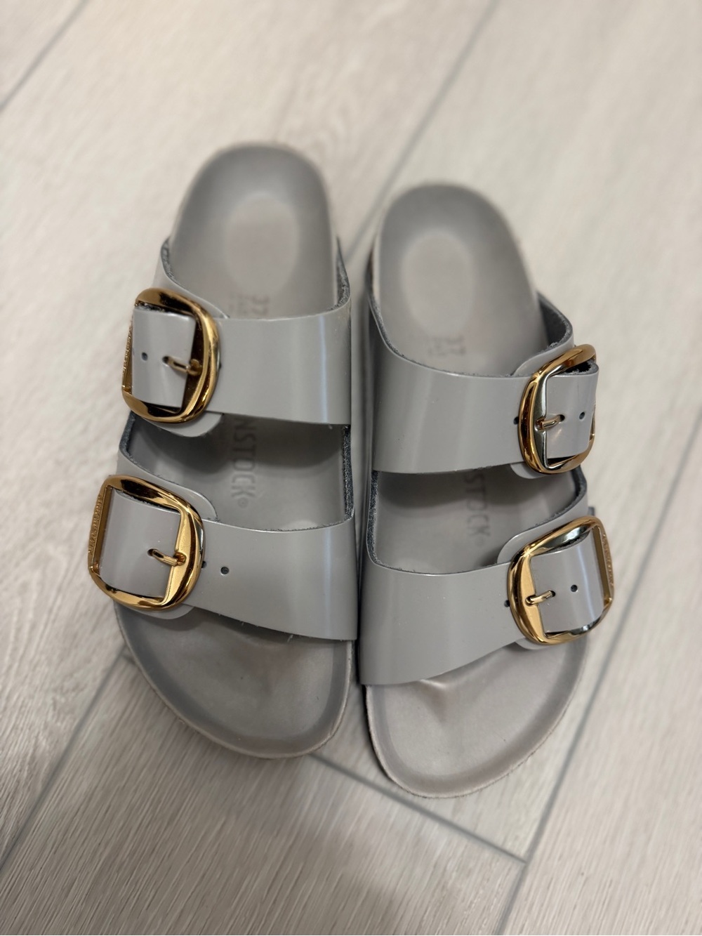 NEW Birkenstock Arizona Big Buckle Sandal Size 37 (6-6.5) gray leather